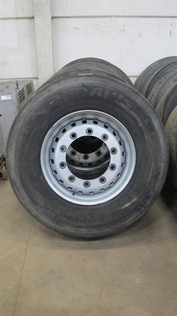 Werkplaats toebehoren  vrachtwagenband met velg / 5 stuks 