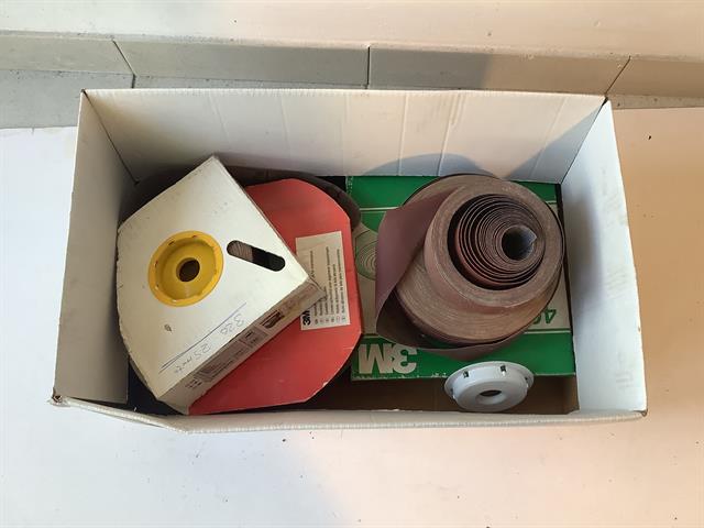 Diversen doos met diverse schuurlint