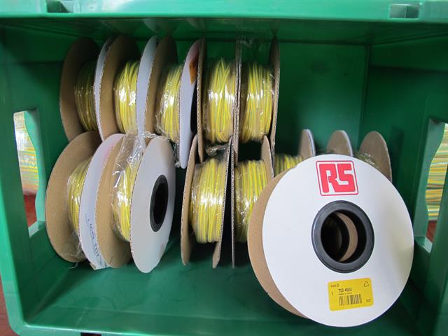 Diversen elektra kabel groen-geel