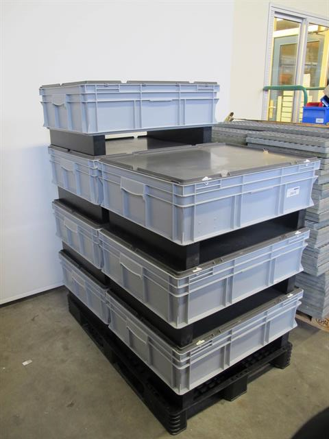 Kunststof bakken opslagbakken Engels 8622 12 stuks  / h23x80x60cm 