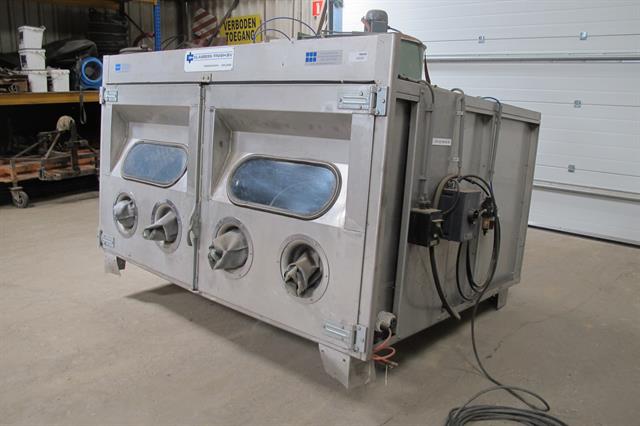 straalcabine incl. afzuiging en filterkast