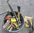 emmer met diverse gereedschap